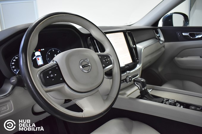 VOLVO XC60 D4 AWD Geartronic Business